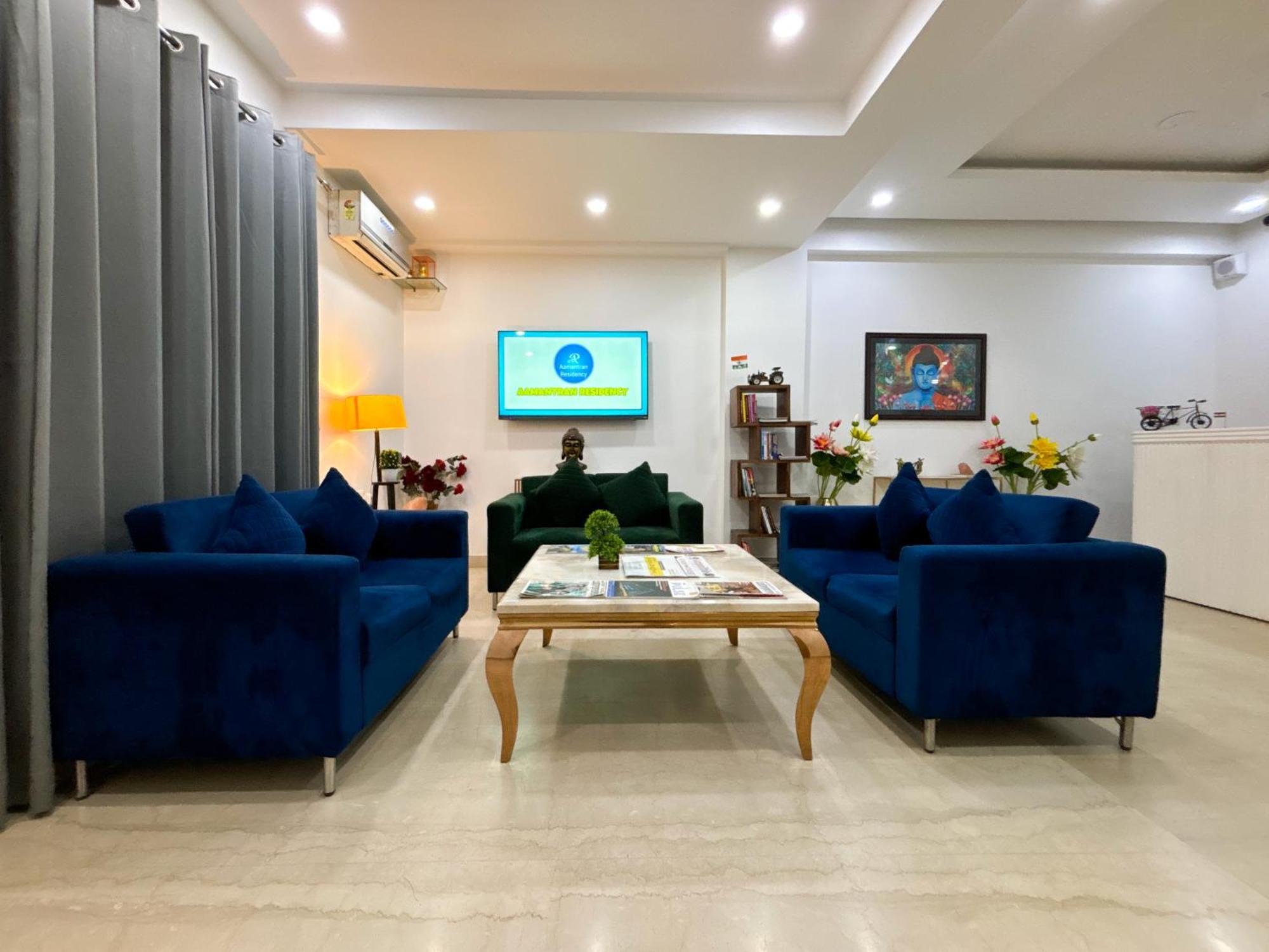Aamantran Residency Hotel, Sohna Road, Sector 49, Gurugram Ґурґаон Екстер'єр фото