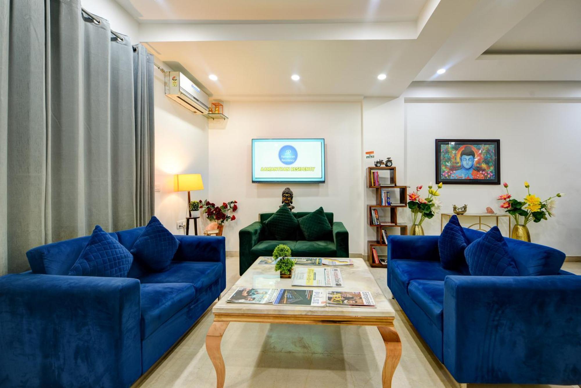 Aamantran Residency Hotel, Sohna Road, Sector 49, Gurugram Ґурґаон Екстер'єр фото